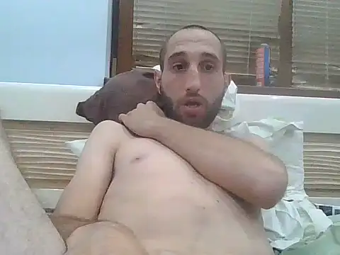 stiven121312 online show from June 16, 8:11 pm