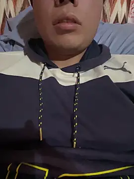 DanielZz69 online show from May 28, 1:25 am