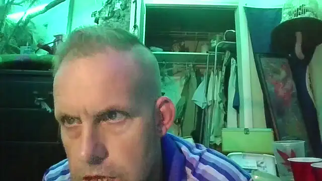 strokingjoe14585 online show from June 14, 2:46 am