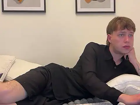 keiran338 online show from March 15, 9:43 pm