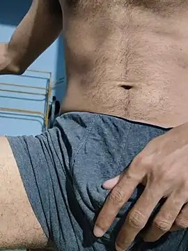 TaisonXO online show from March 18, 6:55 pm