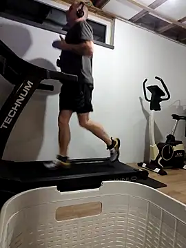 Essie deLona online show from March 20, 6:56 pm