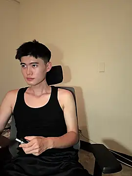 CalvinHY online show from July 31, 8:18 pm
