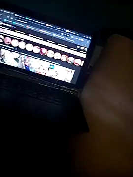 tomeksex1x online show from April 11, 12:40 am