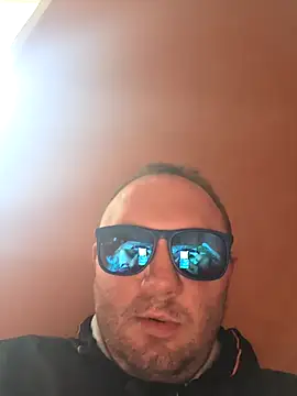 Ylidd online show from March 27, 3:02 pm