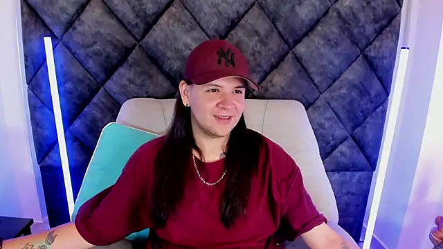 MatthewDavis  online show from April 24, 12:40 pm