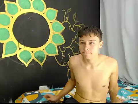 Boy Lovely18 online show from March 29, 4:56 am