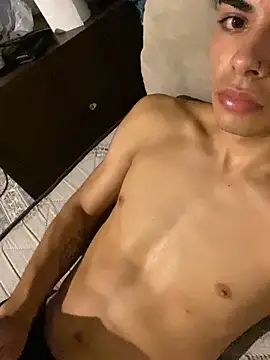 AgusTr online show from March 29, 6:46 am