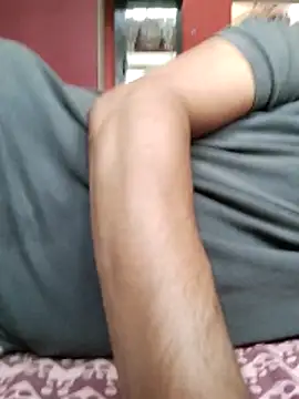 JamesKbond online show from April 26, 11:51 am