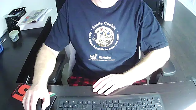 Shalun2000 online show from May 2, 2:20 pm