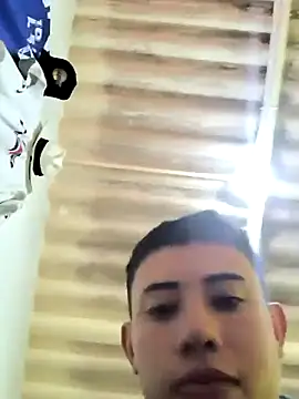 AlejoTheBig online show from April 5, 7:32 pm