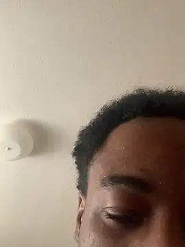 Whg Treyyy1 online show from April 25, 1:52 pm