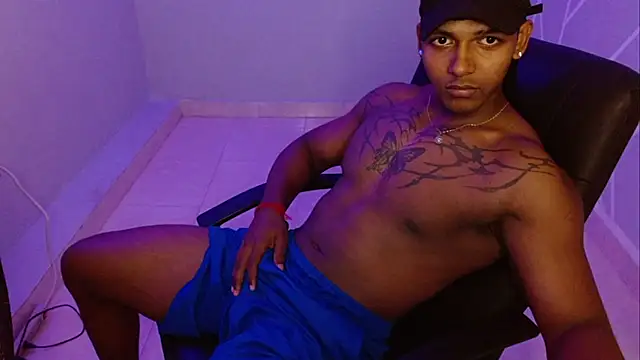 zoriel derox online show from April 10, 7:10 pm