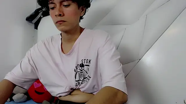 Shirowitheb online show from April 10, 1:18 pm