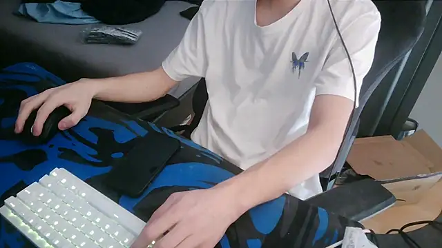 Theo19cmgerman online show from April 9, 10:10 am