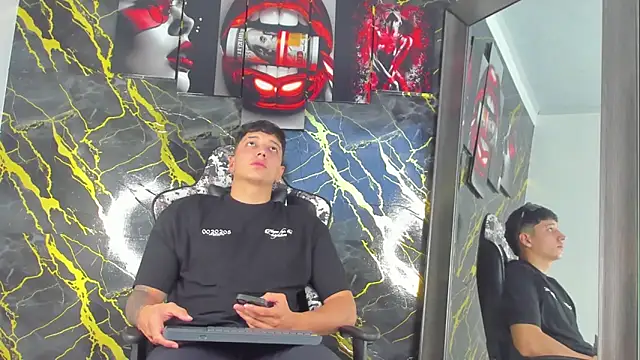 eithan boy  online show from June 1, 11:43 am
