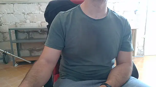 brunosso85ita online show from April 18, 1:12 pm