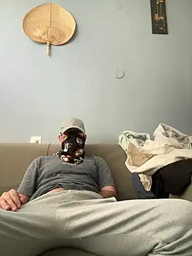 Felipeandmaria online show from April 11, 5:58 am