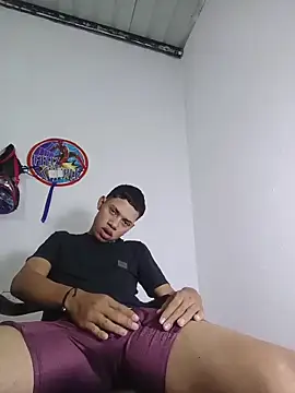 curious straight guy online show from April 16, 2:22 am