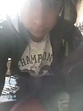 Alxzs online show from April 25, 6:49 pm