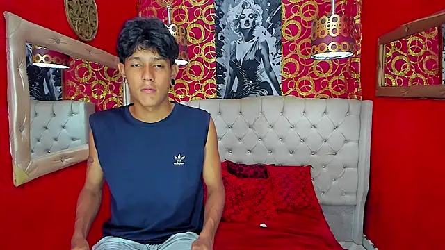 straightyoungpein online show from April 18, 4:25 am