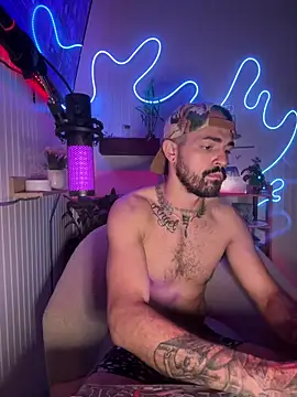 NickyThix online show from April 19, 3:39 am