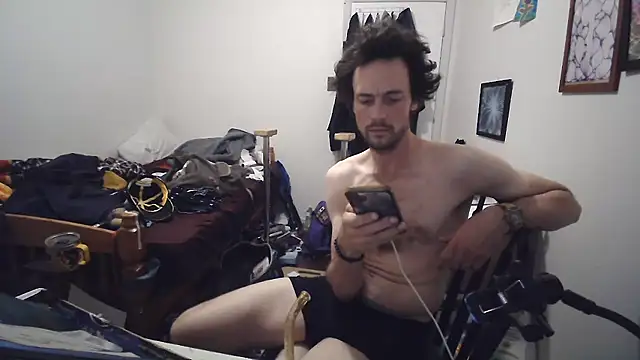 JohnnyMoves online show from June 1, 3:18 am