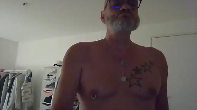 Thomster72 online show from August 4, 8:35 pm