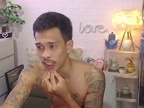 marlonmoreno01 online show from April 21, 2:23 pm