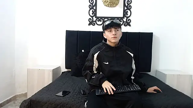 LunayDream online show from May 18, 11:38 am