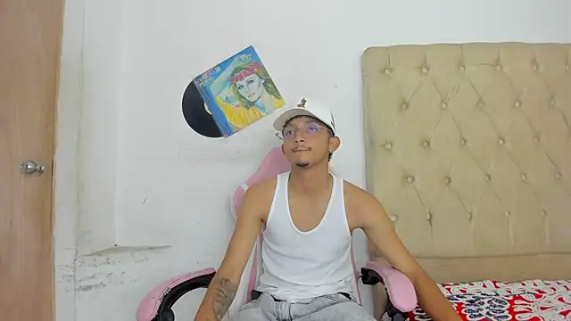 alpha marcus online show from April 22, 11:09 pm