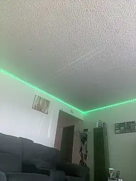 hughhefner10000 online show from April 21, 4:02 pm