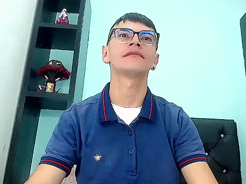 Alexx bigcockk  online show from June 22, 1:37 pm