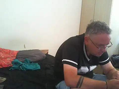 GeorgeCarlo online show from June 11, 6:11 am