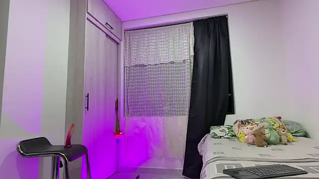  peachyboy online show from July 12, 4:36 am