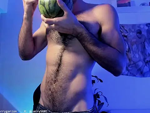 LarryGarzon online show from June 5, 1:10 am