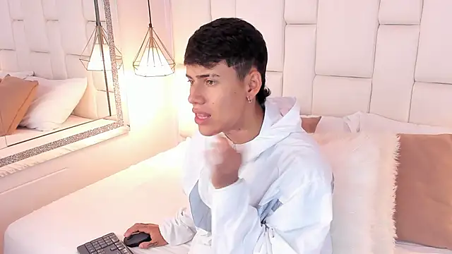 JacobFerrer online show from June 18, 5:40 pm
