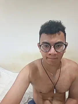 Ninfetinho70 online show from May 3, 10:01 pm
