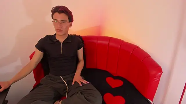 Andy Dluxe online show from May 12, 1:41 pm