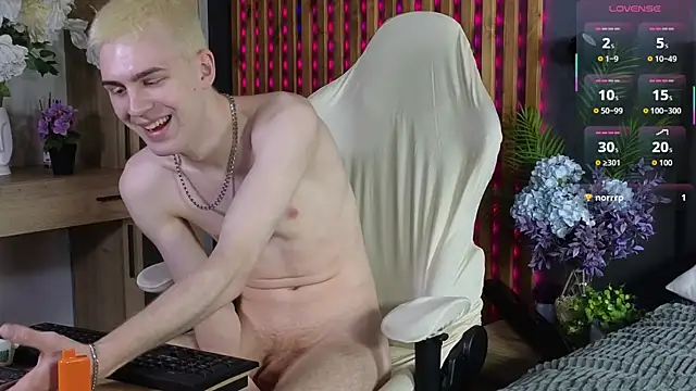 Tommy CrashXXX online show from June 2, 6:20 pm