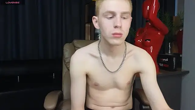Tommy CrashXXX online show from May 27, 2:08 am