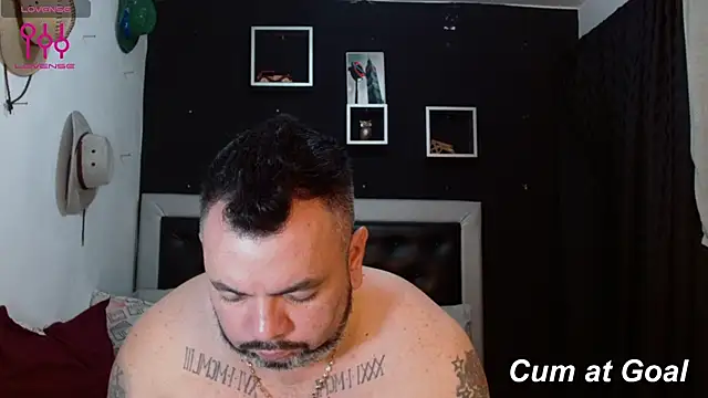 Snapshot of perverseveteranmanxxx chatting on January 18, 12:50 am perverseveteranmanxxx online show from January 18, 12:50 am