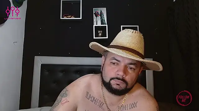 Snapshot of perverseveteranmanxxx chatting on March 8, 3:37 am perverseveteranmanxxx online show from March 8, 3:37 am
