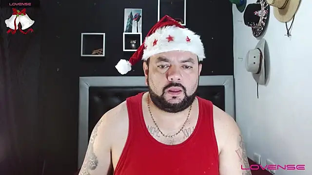 Snapshot of perverseveteranmanxxx chatting on December 24, 2:54 pm perverseveteranmanxxx online show from December 24, 2:54 pm