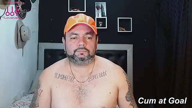 Snapshot of perverseveteranmanxxx chatting on January 13, 8:37 pm perverseveteranmanxxx online show from January 13, 8:37 pm