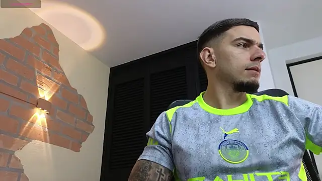 Josh miller01 online show from June 18, 1:16 pm