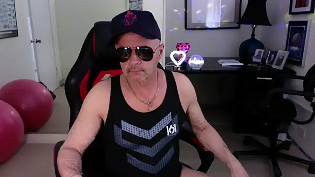 Snapshot of hotdadbod chatting on March 18, 8:37 pm hotdadbod online show from March 18, 8:37 pm