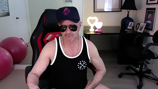 Snapshot of hotdadbod chatting on March 12, 8:41 pm hotdadbod online show from March 12, 8:41 pm