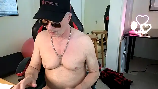 Snapshot of hotdadbod chatting on February 5, 9:29 pm hotdadbod online show from February 5, 9:29 pm