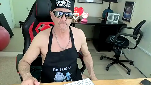 Snapshot of hotdadbod chatting on September 18, 8:44 pm hotdadbod online show from September 18, 8:44 pm